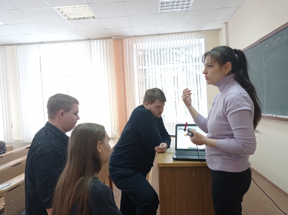 Знакомство с СНК Учебная робототехника